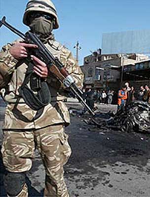 Kalashnikov-47-IraqiSoldier.jpg